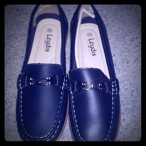 Navy shoes with metallic silver accent NIB